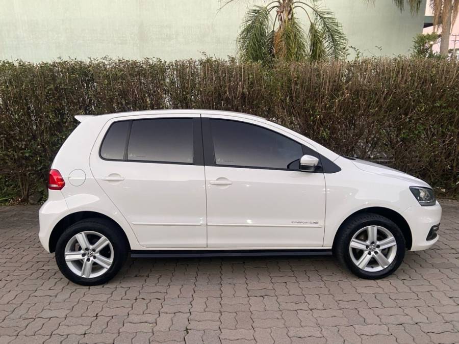 VOLKSWAGEN - FOX - 2016/2016 - Branca - R$ 49.900,00