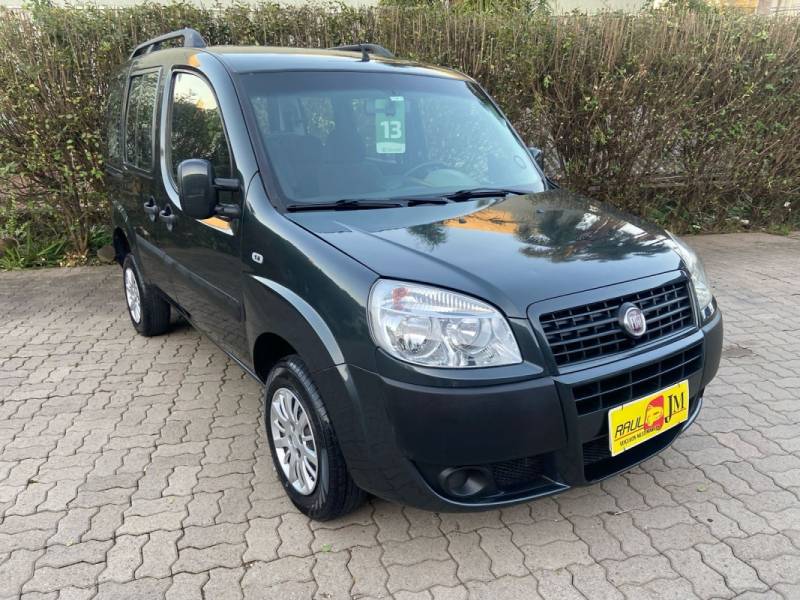 FIAT - DOBLÓ - 2012/2013 - Cinza - R$ 47.900,00