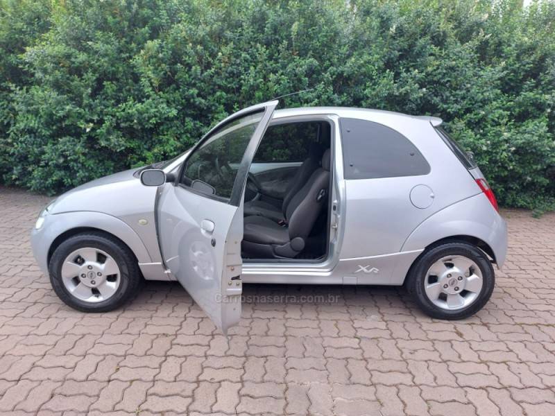 FORD - KA - 2004/2005 - Prata - R$ 24.900,00