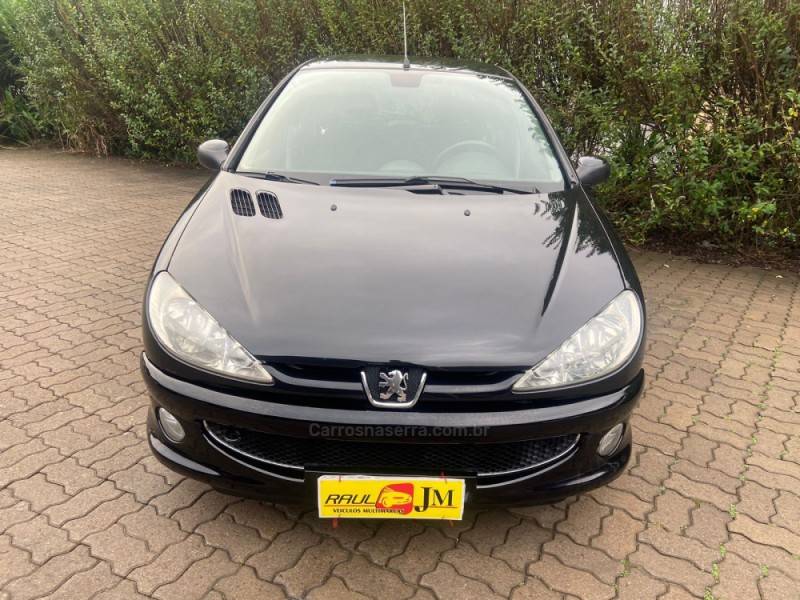 PEUGEOT - 206 - 2005/2005 - Preta - R$ 17.900,00