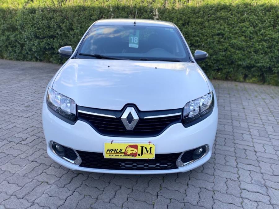 RENAULT - SANDERO - 2017/2018 - Branca - R$ 43.900,00