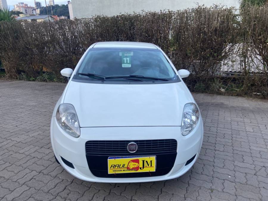 FIAT - PUNTO - 2011/2011 - Branca - R$ 37.900,00
