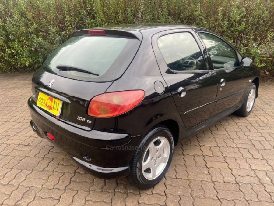 PEUGEOT - 206 - 2005/2005 - Preta - R$ 17.900,00