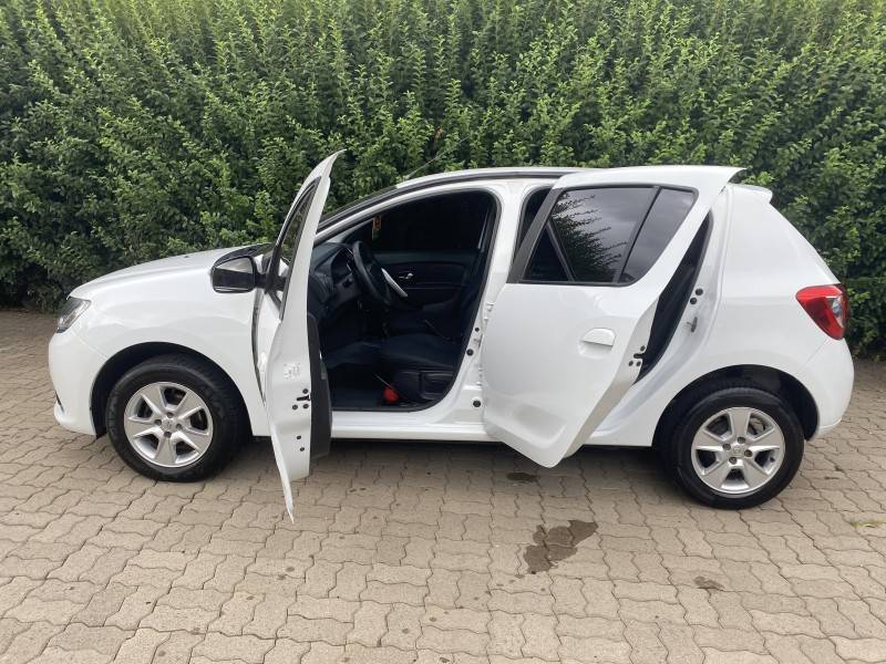 RENAULT - SANDERO - 2015/2015 - Branca - R$ 42.900,00