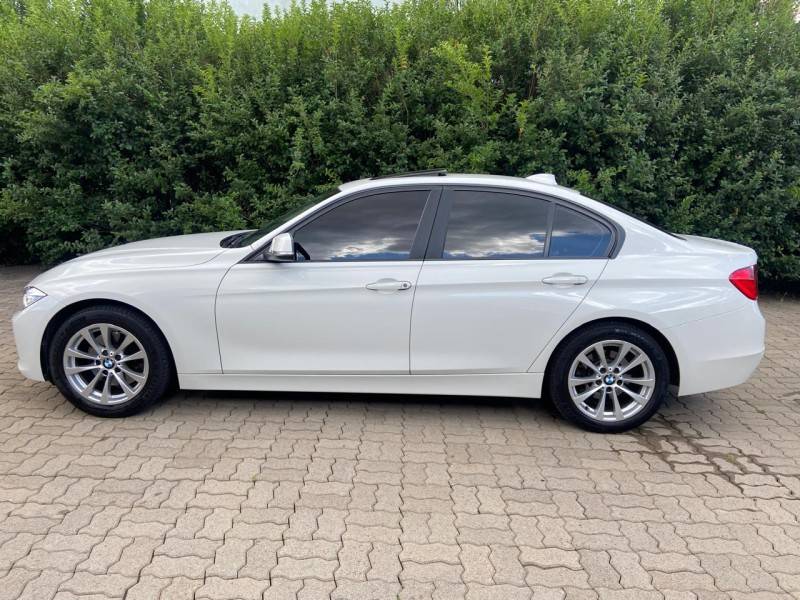 BMW - 328I - 2013/2013 - Branca - R$ 124.900,00