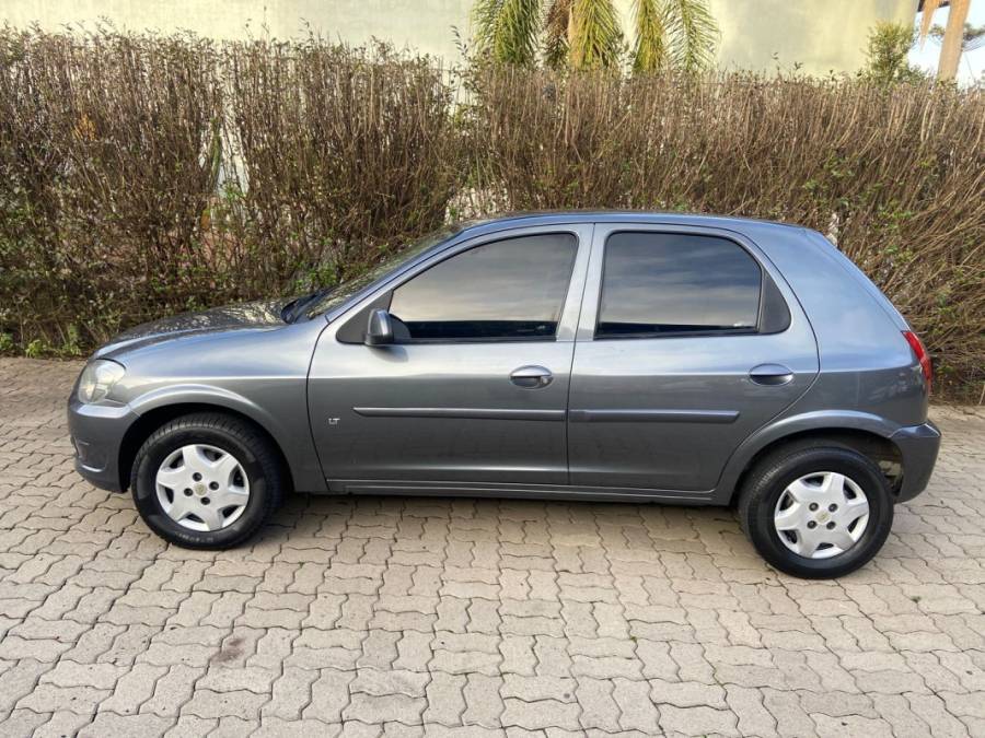CHEVROLET - CELTA - 2011/2012 - Cinza - R$ 27.900,00