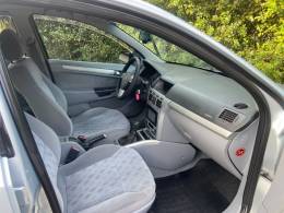 CHEVROLET - VECTRA - 2006/2007 - Prata - R$ 36.900,00