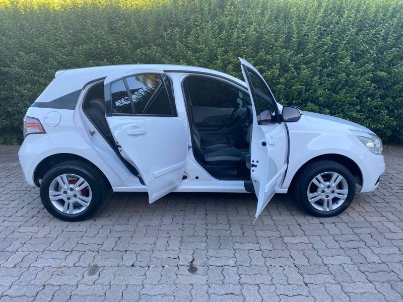 CHEVROLET - AGILE - 2009/2010 - Branca - R$ 33.800,00
