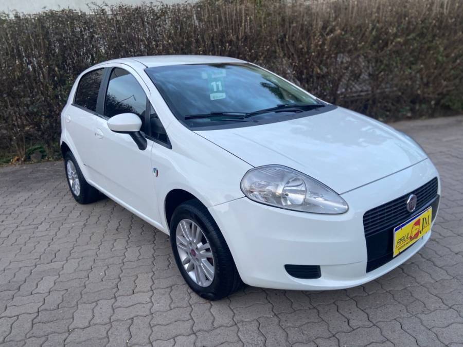 FIAT - PUNTO - 2011/2011 - Branca - R$ 37.900,00