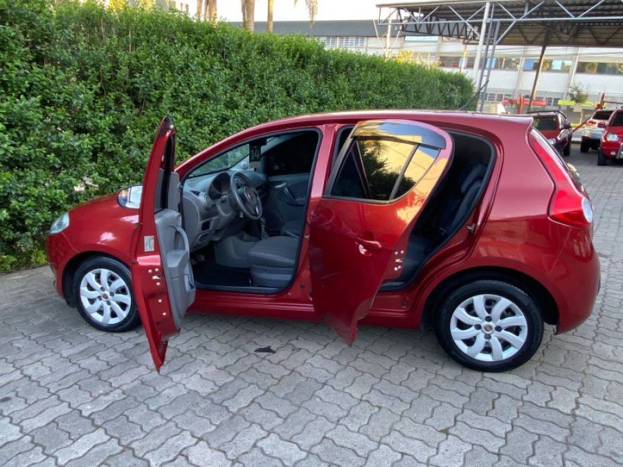 FIAT - PALIO - 2013/2014 - Vermelha - R$ 40.900,00
