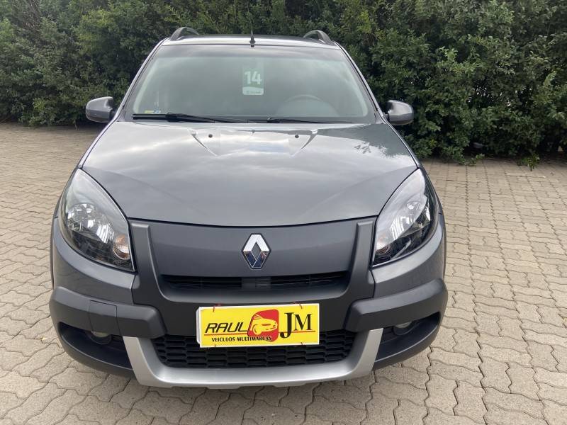 RENAULT - SANDERO - 2013/2014 - Cinza - R$ 42.900,00