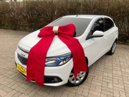 CHEVROLET - ONIX - 2013/2013 - Branca - R$ 43.900,00