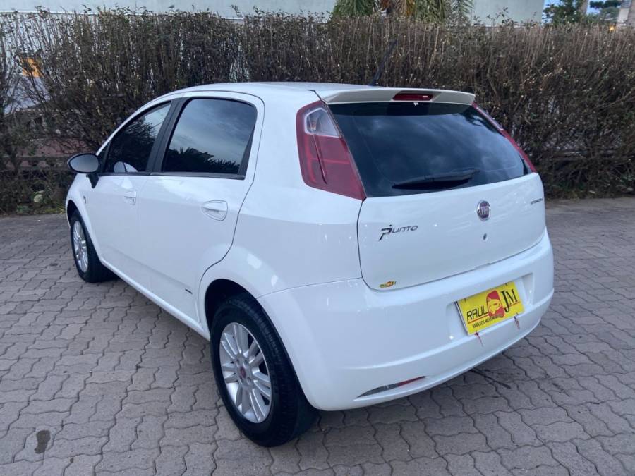 FIAT - PUNTO - 2011/2011 - Branca - R$ 37.900,00