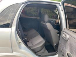CHEVROLET - CORSA - 2010/2011 - Prata - R$ 30.900,00