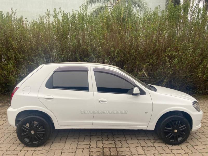 CHEVROLET - CELTA - 2011/2012 - Branca - R$ 29.900,00