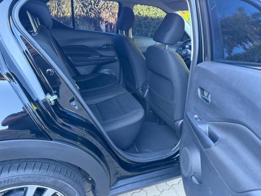 NISSAN - KICKS - 2022/2023 - Preta - R$ 103.900,00