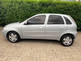 CHEVROLET - CORSA - 2010/2011 - Prata - R$ 30.900,00