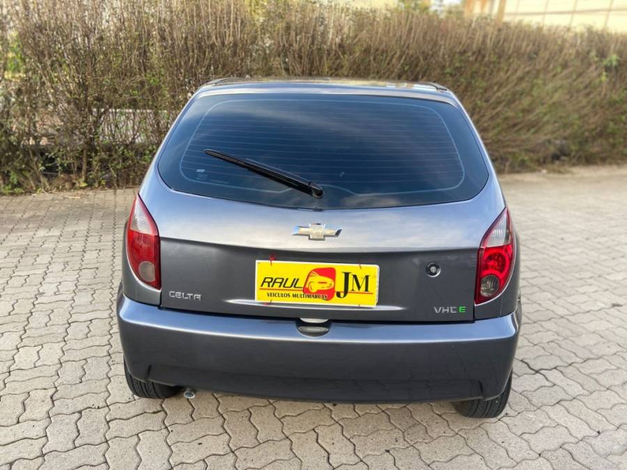 CHEVROLET - CELTA - 2011/2012 - Cinza - R$ 27.900,00