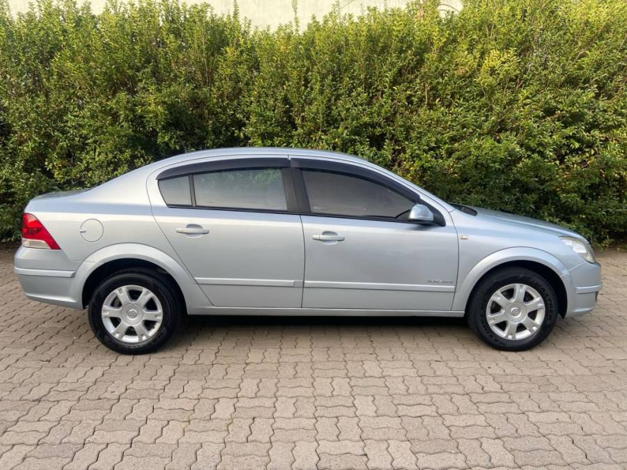 CHEVROLET - VECTRA - 2006/2007 - Prata - R$ 36.900,00