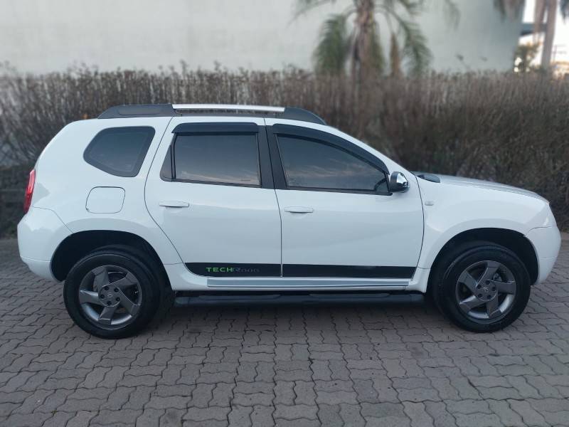 RENAULT - DUSTER - 2013/2014 - Branca - R$ 49.900,00