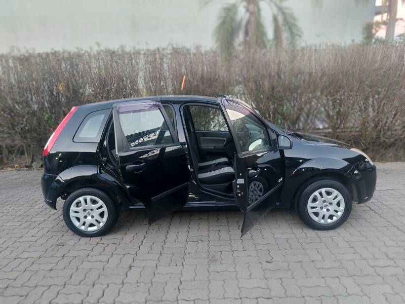 FORD - FIESTA - 2008/2009 - Preta - R$ 25.800,00