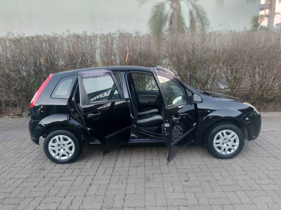 FORD - FIESTA - 2008/2009 - Preta - R$ 25.800,00