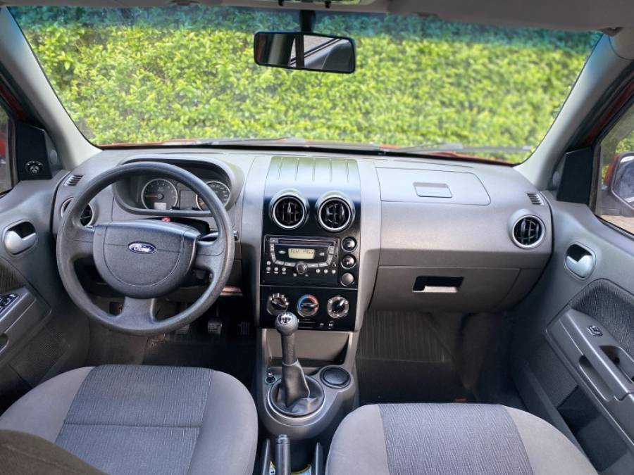 FORD - ECOSPORT - 2006/2007 - Vermelha - R$ 28.900,00
