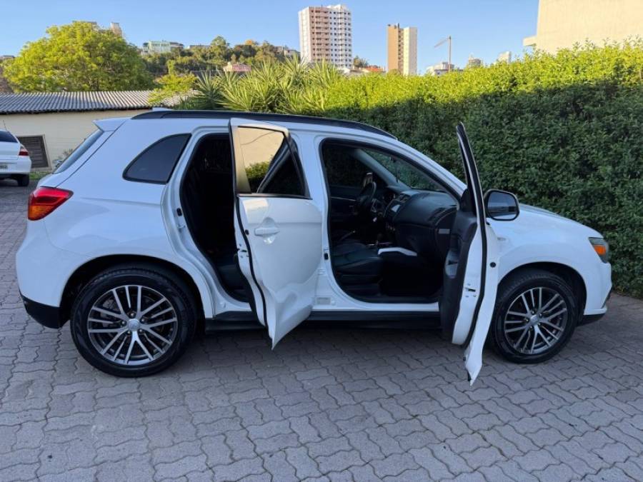 MITSUBISHI - ASX - 2018/2018 - Branca - R$ 87.900,00