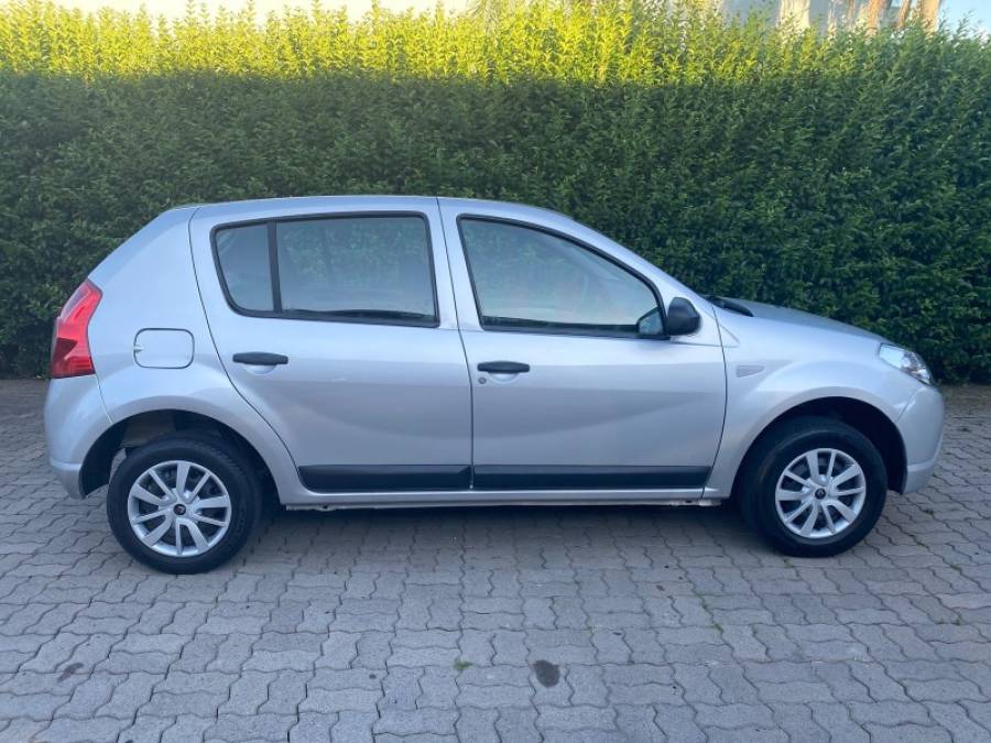 RENAULT - SANDERO - 2009/2010 - Prata - R$ 27.900,00