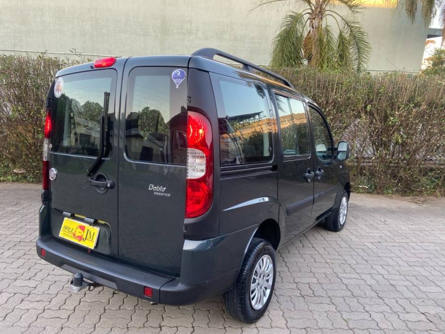 FIAT - DOBLÓ - 2012/2013 - Cinza - R$ 47.900,00