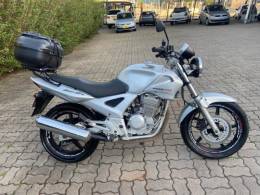 HONDA - CB 250F TWISTER - 2004/2005 - Prata - R$ 9.900,00