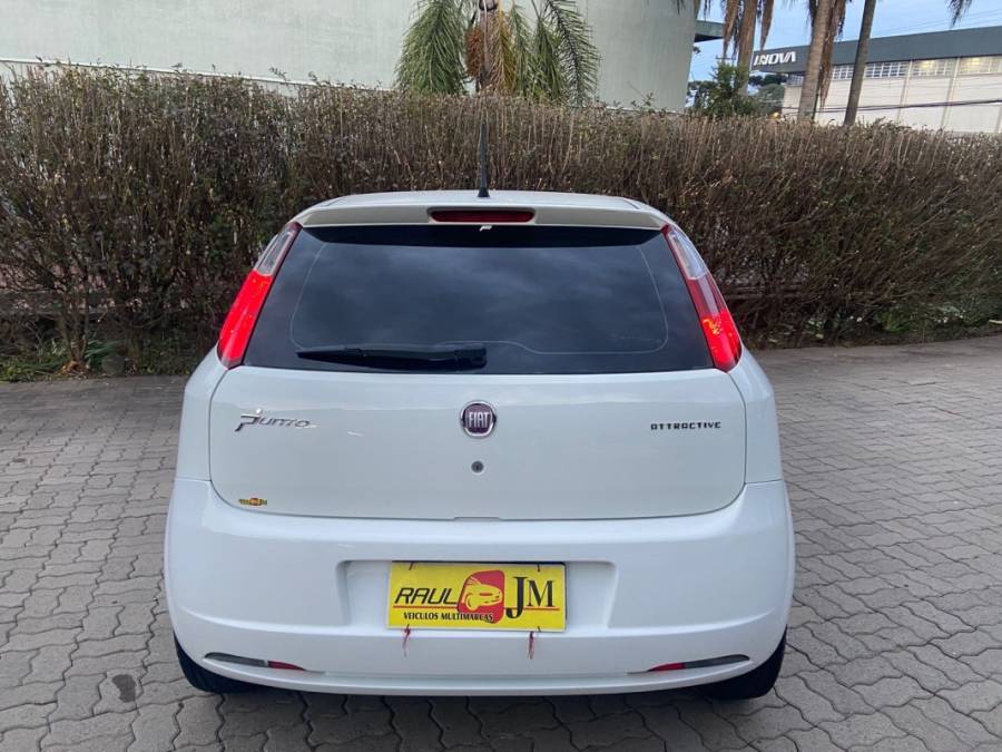 FIAT - PUNTO - 2011/2011 - Branca - R$ 37.900,00