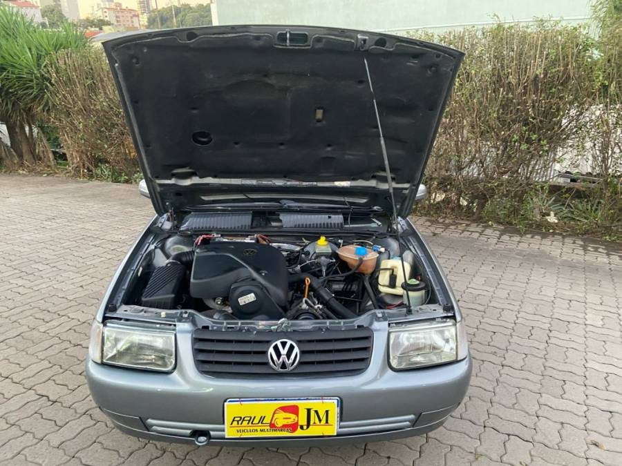 VOLKSWAGEN - SANTANA - 2002/2002 - Cinza - R$ 25.900,00