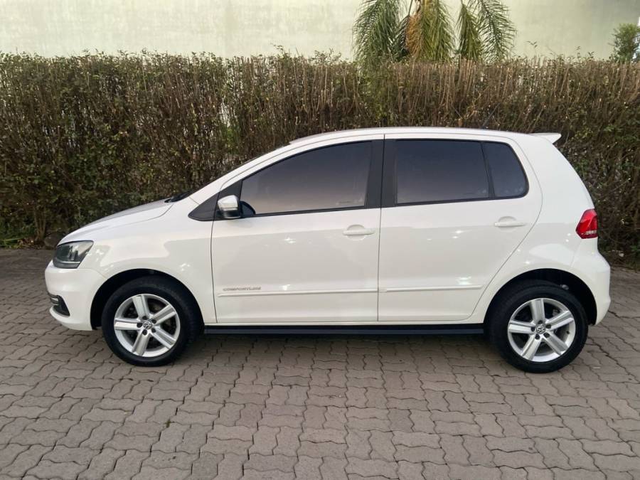 VOLKSWAGEN - FOX - 2016/2016 - Branca - R$ 49.900,00