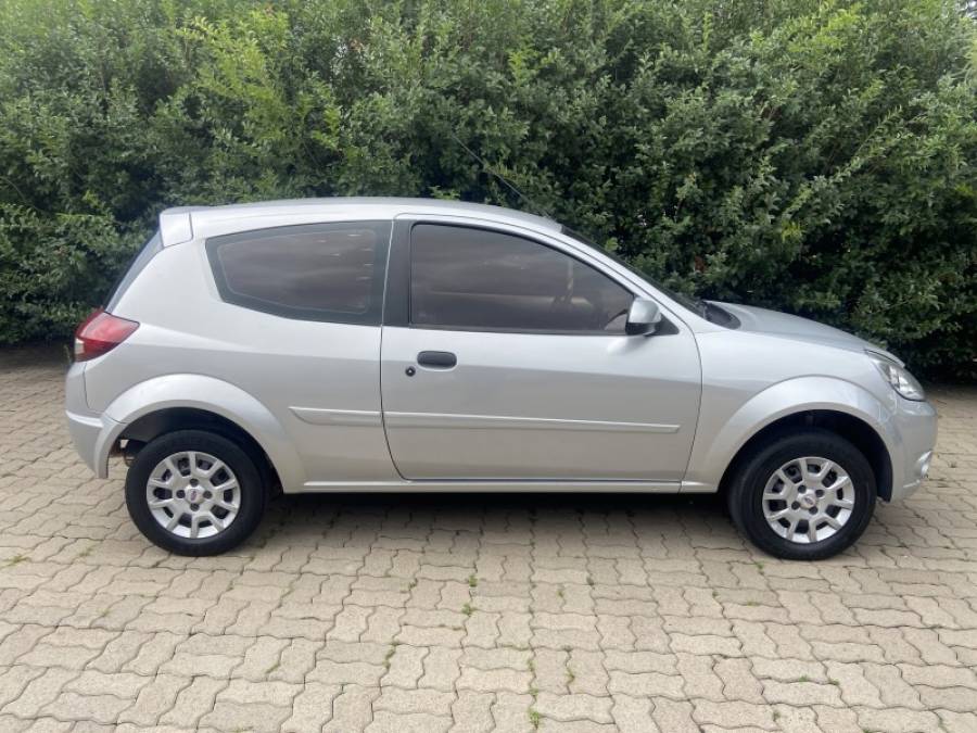 FORD - KA - 2010/2011 - Prata - R$ 21.900,00