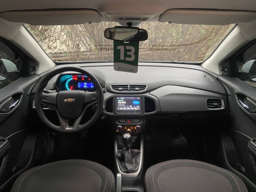 CHEVROLET - ONIX - 2013/2013 - Branca - R$ 43.900,00