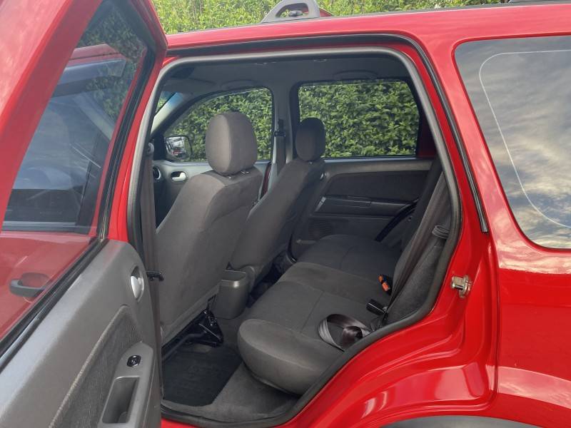 FORD - ECOSPORT - 2006/2007 - Vermelha - R$ 28.900,00