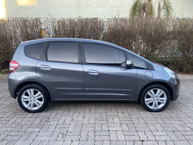 HONDA - FIT - 2011/2012 - Cinza - R$ 51.900,00