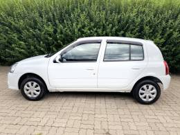 RENAULT - CLIO - 2015/2016 - Branca - R$ 33.900,00