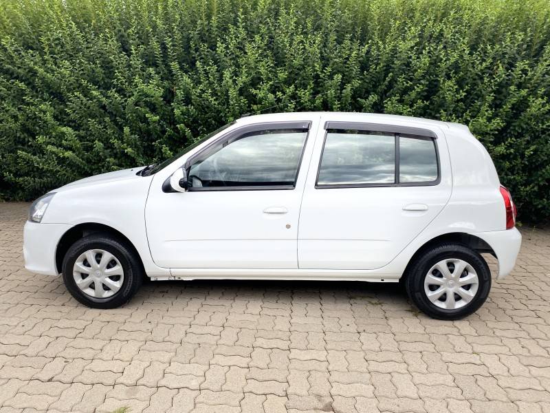 RENAULT - CLIO - 2015/2016 - Branca - R$ 33.900,00