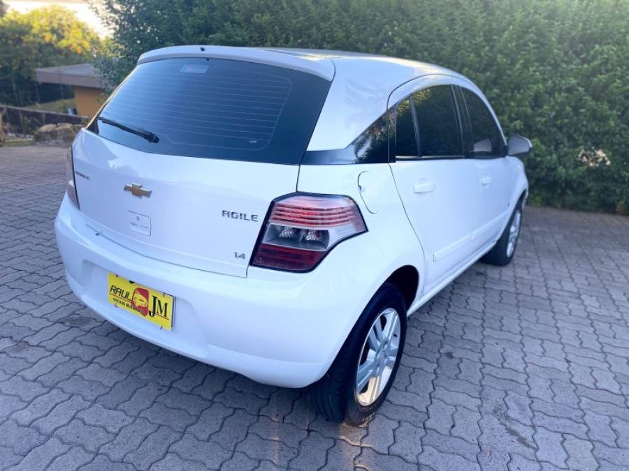 CHEVROLET - AGILE - 2009/2010 - Branca - R$ 33.800,00