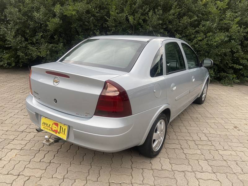 CHEVROLET - CORSA - 2008/2009 - Prata - R$ 29.800,00