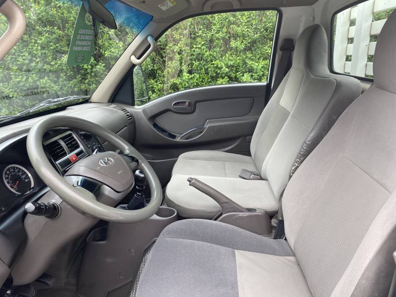 HYUNDAI - HR - 2017/2018 - Branca - R$ 118.900,00