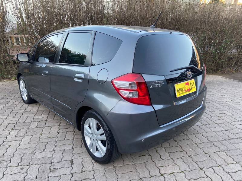 HONDA - FIT - 2011/2012 - Cinza - R$ 51.900,00
