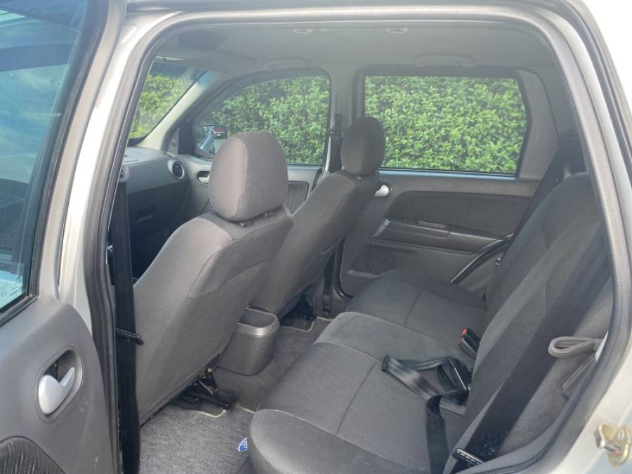 FORD - ECOSPORT - 2006/2007 - Prata - R$ 28.900,00