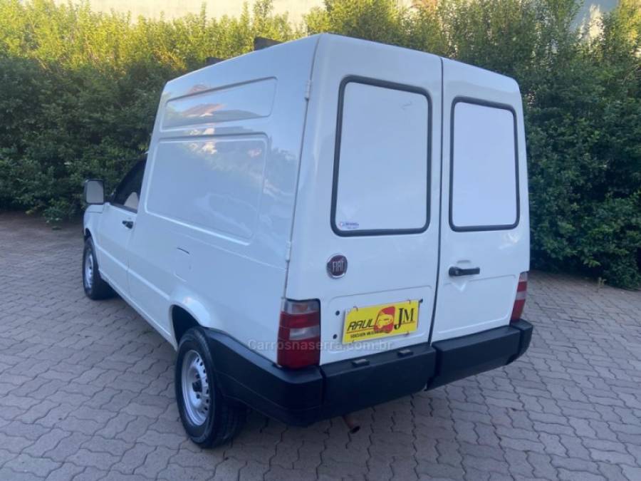 FIAT - FIORINO - 2010/2011 - Branca - R$ 36.900,00