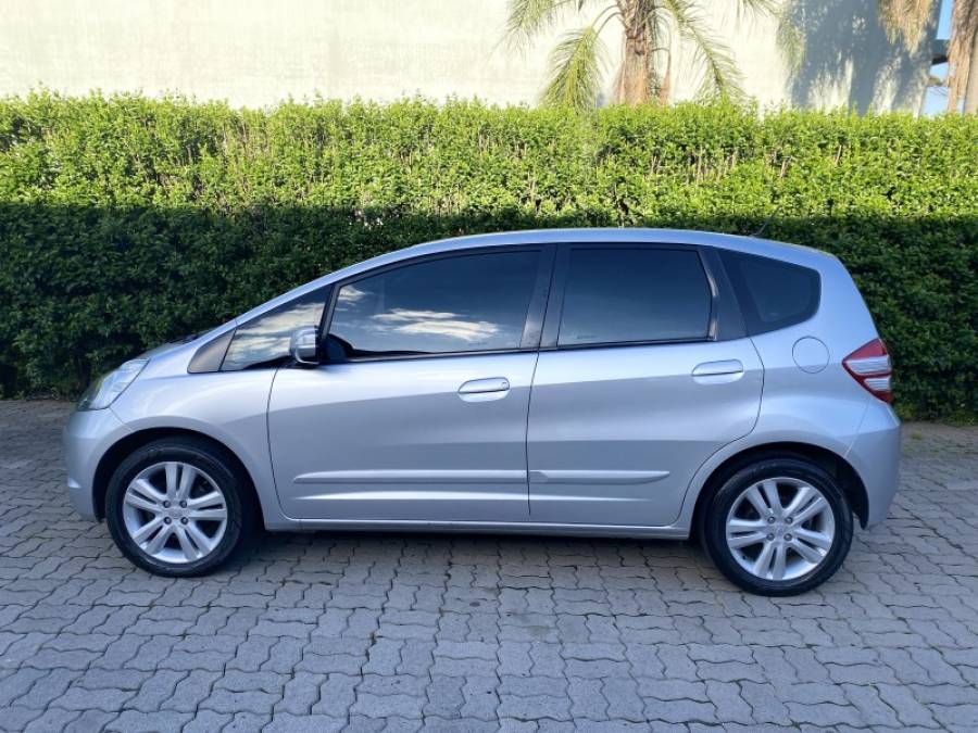 HONDA - FIT - 2010/2011 - Prata - R$ 50.900,00