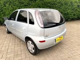 CHEVROLET - CORSA - 2010/2011 - Prata - R$ 30.900,00