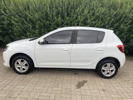 RENAULT - SANDERO - 2015/2015 - Branca - R$ 42.900,00