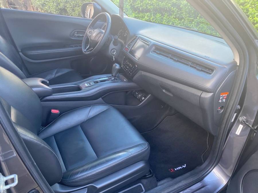 HONDA - HR-V - 2018/2018 - Cinza - R$ 100.900,00